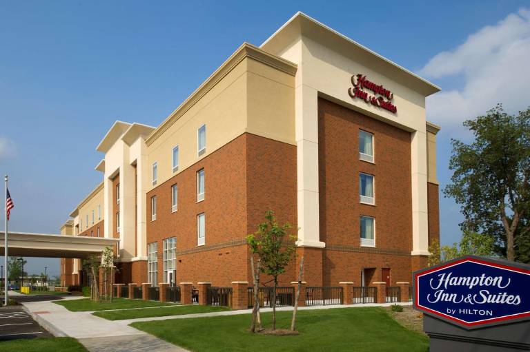 Hampton Inn & Suites Syracuse/Carrier Circle in East Syracuse, NY