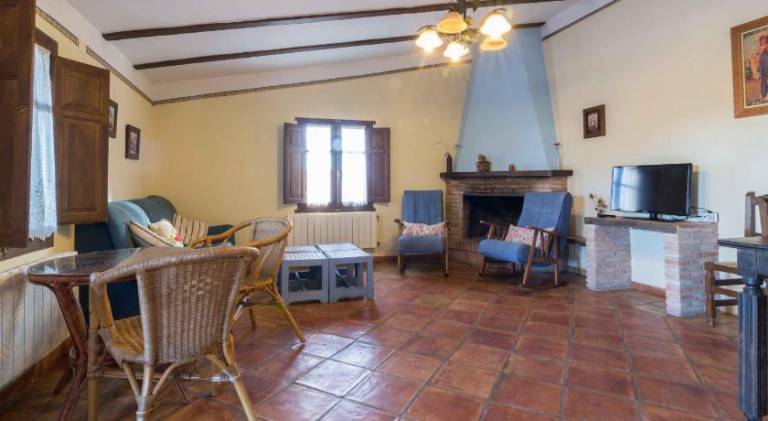 Beautiful house with pool, barbecue & hot tub | Pets allowed — photo 3