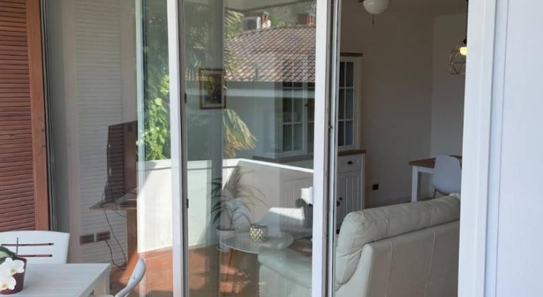 Rental apartment with patio — photo 5
