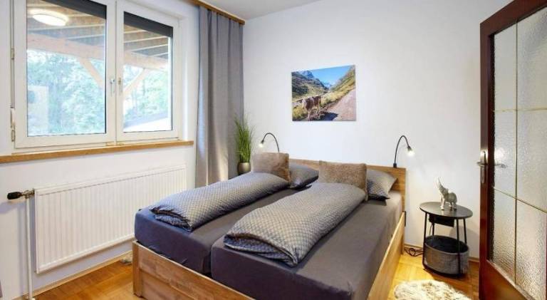 Ruhiges Doppelzimmer bei Wien mit eigenem Bad