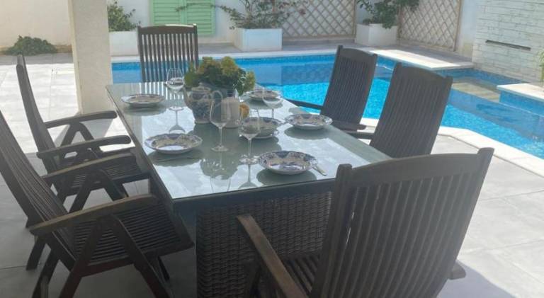 Holiday apartment with pool — photo 5