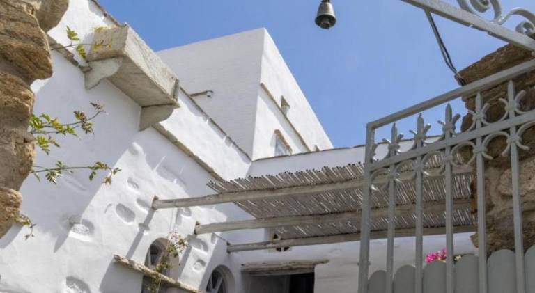 Fully equipped vacation home with yard & patio | Pet-friendly in Tinos