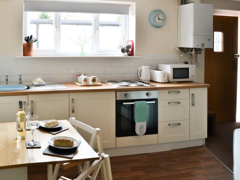Family-oriented cottage with garden | Pets are welcome — photo 4
