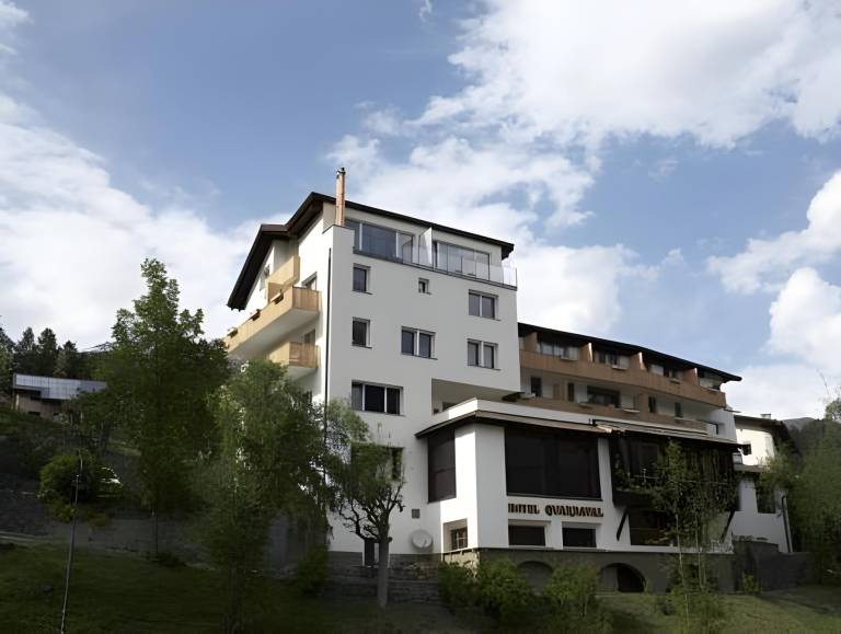 Engadiner Boutique-Hotel GuardaVal in Val Muestair