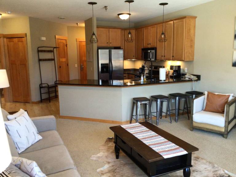 Condo  Three Lakes