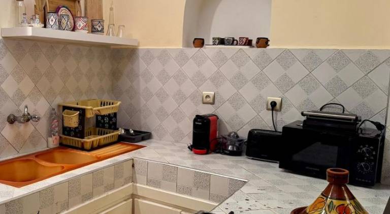 Villa with yard — photo 5
