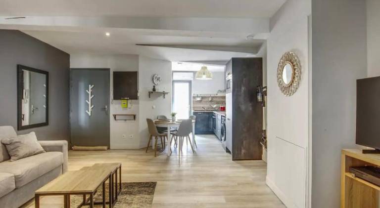 Bel appartement avec terrasse au cœur d'Avignon in Avignon