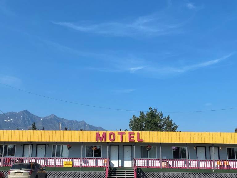 Motel  Haines Junction