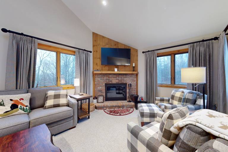 Condo  Ludlow