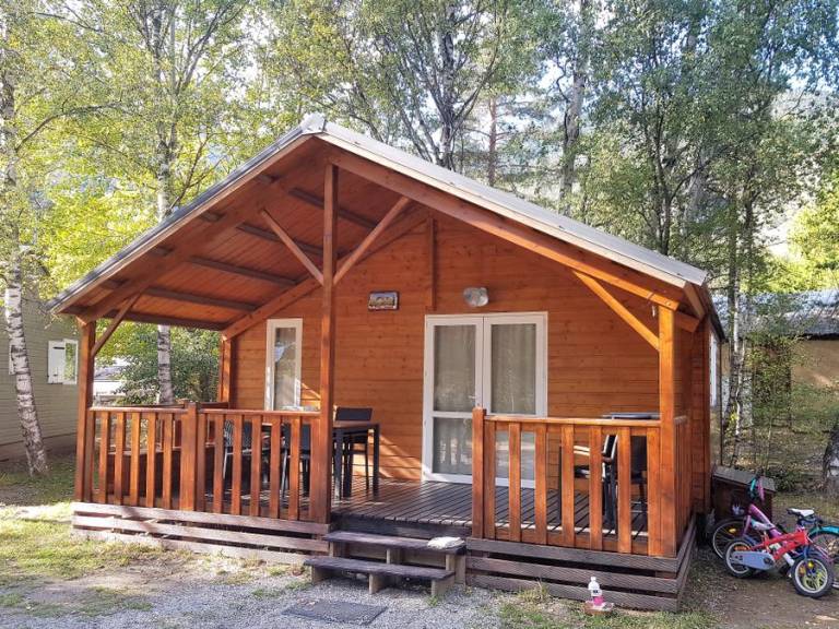 Chalet with heated pool & patio — photo 5