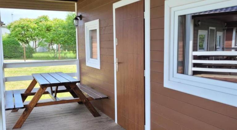 Lodge with grill, yard & patio — photo 4