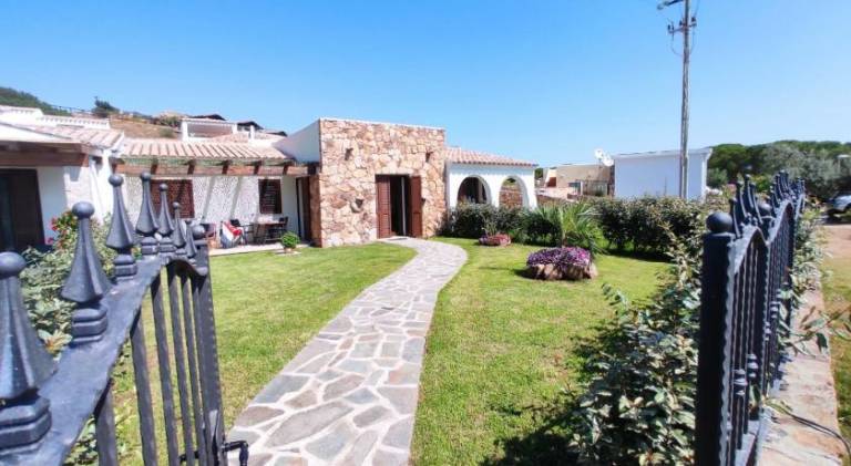 Lovely house | Close to the beach | Pets are welcome in Budoni
