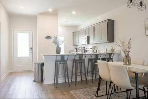 Luxurious Private Room, Parking, Garden, Close to Downtown Dallas — photo 5