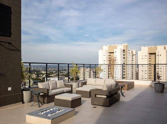Apartment with pool — photo 4