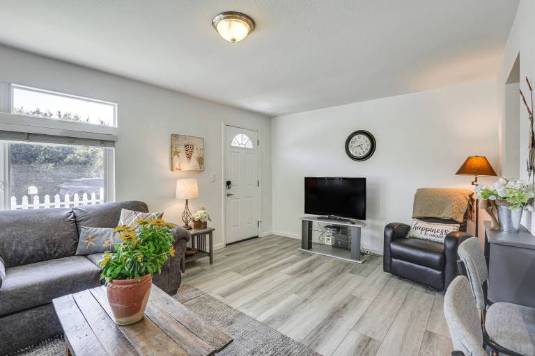 2 Blocks to Beach: Dog-Friendly Oceano Cottage — photo 4