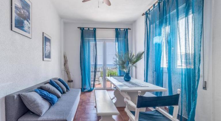 Rental apartment with 2 rooms for 6 persons — photo 3