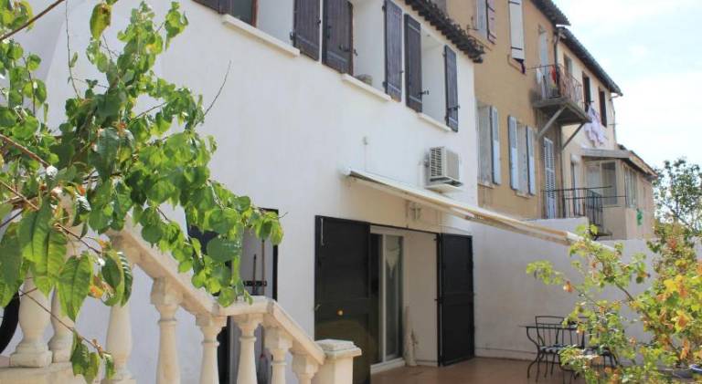 Maison, 2chambres, gde terrasse, prox SNCF, friche et Vieux Port — photo 2