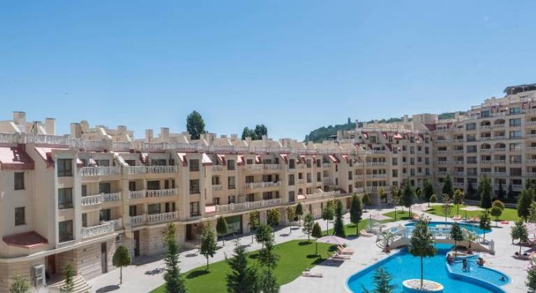 Holiday apartment with pool in Varna