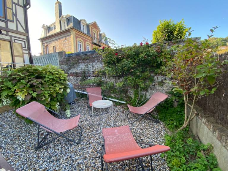 Gite with barbecue, yard & terrace | Next to the beach | Dogs allowed — photo 3