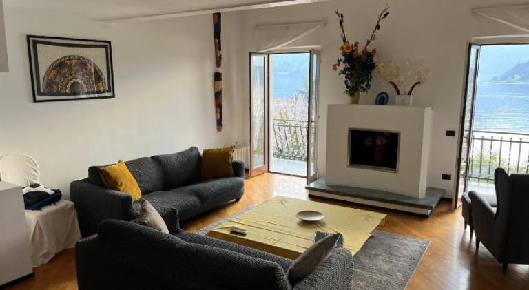 Rental apartment with 3 rooms for 6 persons in Menaggio