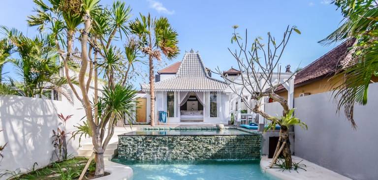 Accommodation  Uluwatu beach