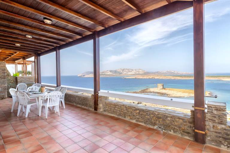 Fully equipped charming vacation home with patio & fast internet | Sea view | Close to the beach | Dogs allowed in Stintino