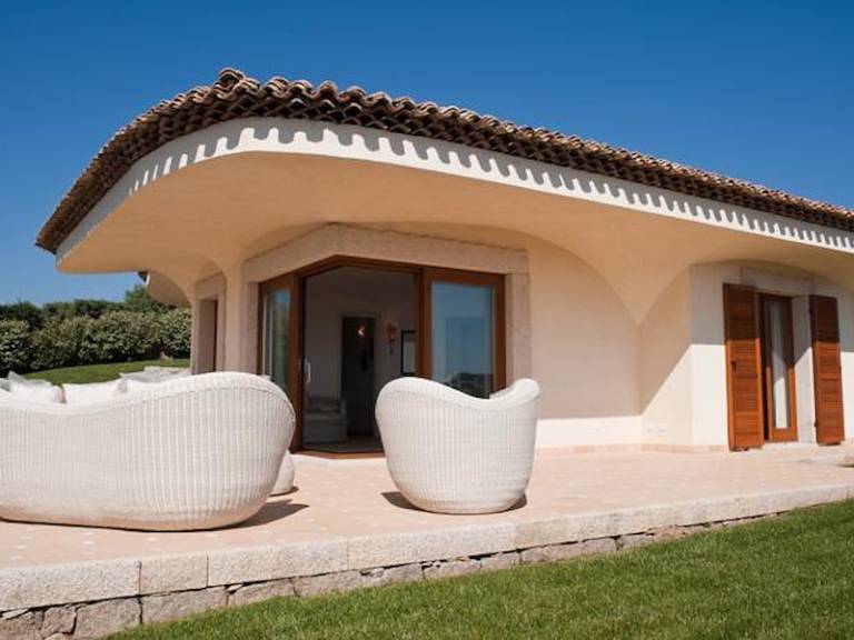 Vacation home with terrace, garden & barbecue in Palau