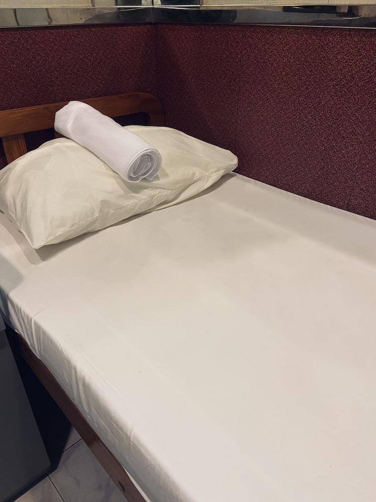 Famous Guesthouse — photo 4