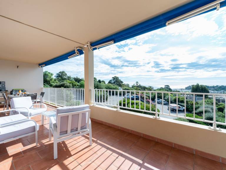 Apartment with terrace | Sea view — photo 4