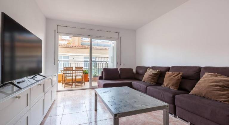 Fully equipped beautiful rental apartment with patio | Next to the beach | Dogs allowed in Santa Susanna