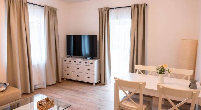 Apartment with 2 rooms for 6 persons — photo 3