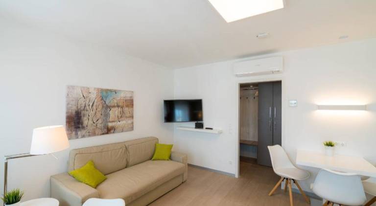 Pleasant serviced apartment | Close to Hundertwasserhaus | Suitable for remote work | Pet-friendly — photo 3