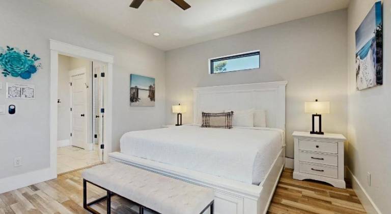 Gorgeous coastal home dog friendly private hot tub & close to beach — photo 2