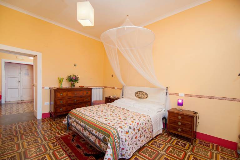 Holiday Apartment "Li Galli Romantica" with Sea View, Balcony & Wi-Fi — photo 3
