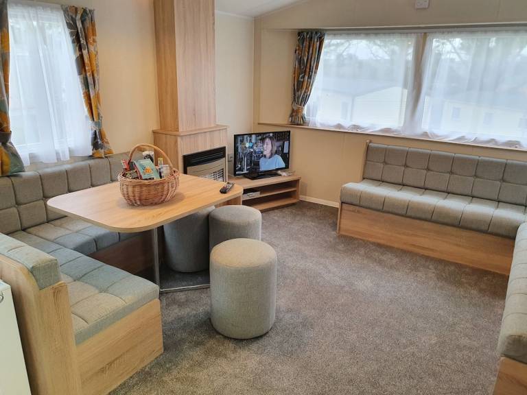 Cabin  Colan