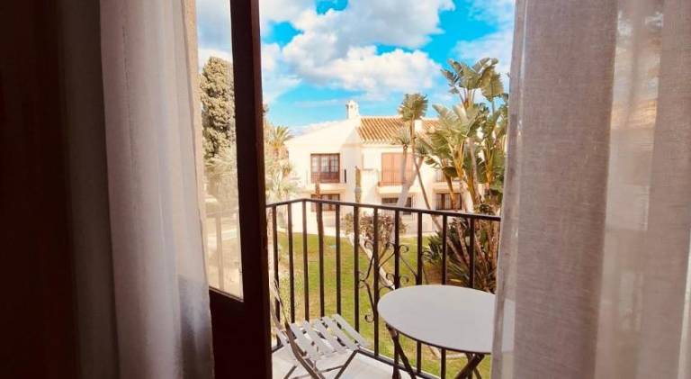 Holiday apartment with terrace, garden & private pool — photo 5