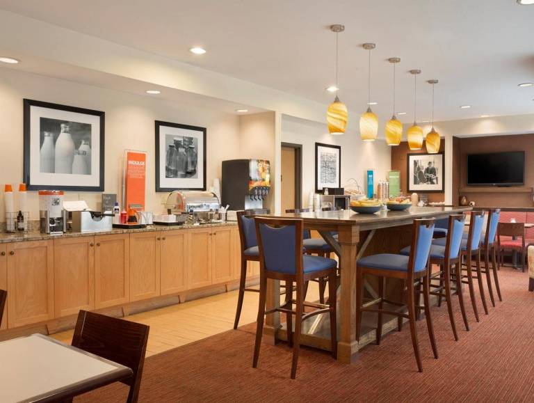 Hampton Inn Shawnee — photo 4