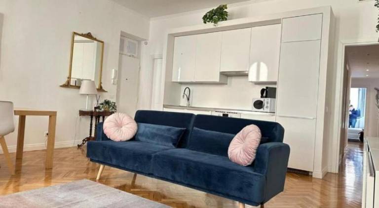 Apartment with patio | Next to Pantheon — photo 2