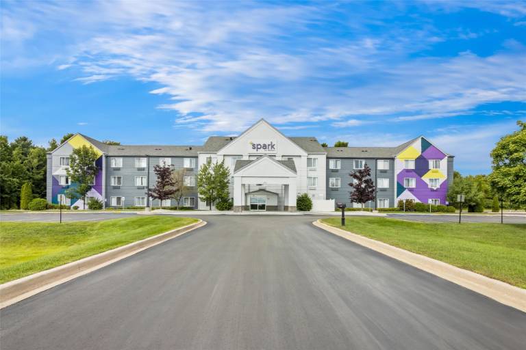 Spark by Hilton Traverse City — photo 2