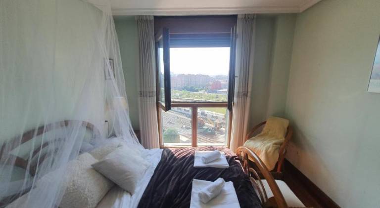 Holiday apartment | Next to the beach | Pets are welcome in Gijon