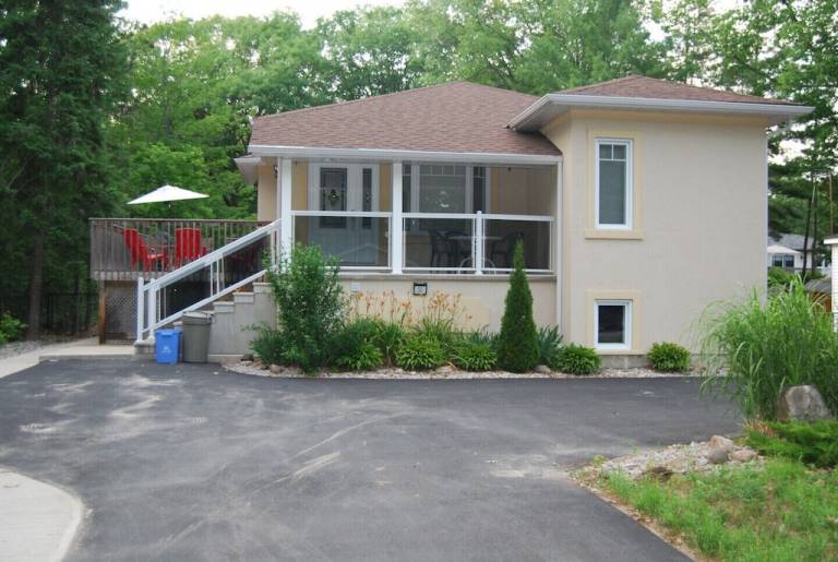 Cottage  Wasaga Beach