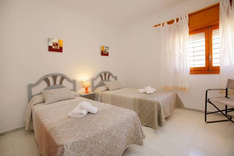 foto <!--photo--> Alquiler vacacional entre particulares  Villa  <!--idR2--> <!--idR3-->