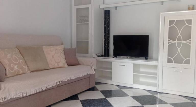 Holiday apartment with private pool, yard & patio — photo 2