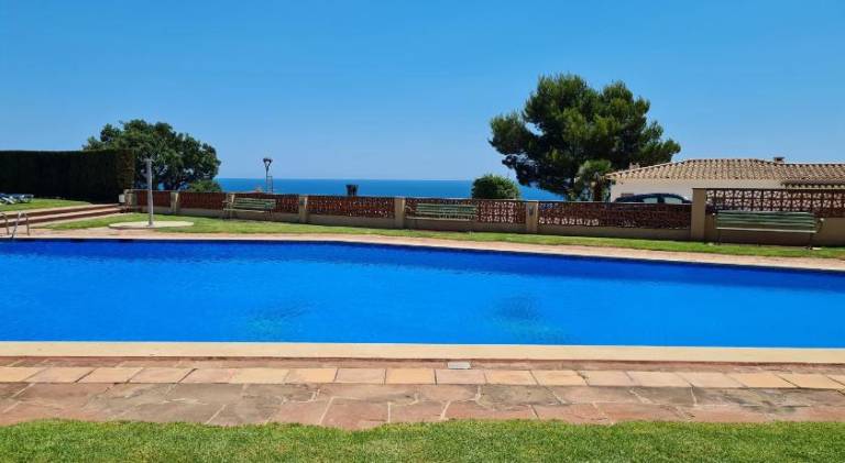 Rental apartment with pool in Sant Feliu de Guíxols
