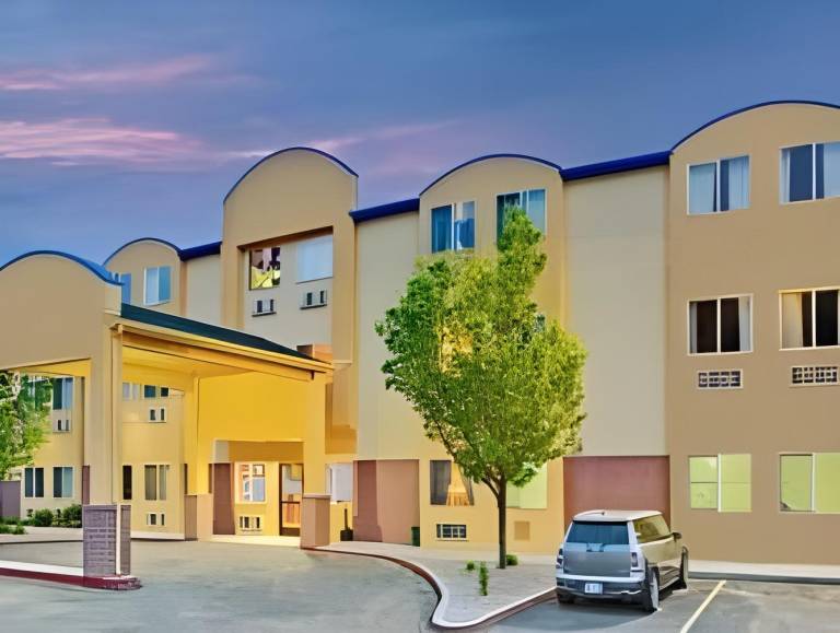 Days Inn by Wyndham Lehi in Amer