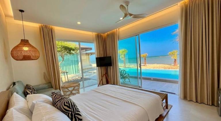 Wind Haus Beachfront Villa — photo 2