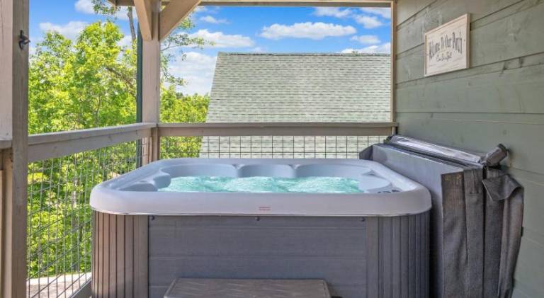 Big vacation home with hot tub | Pets are welcome — photo 4