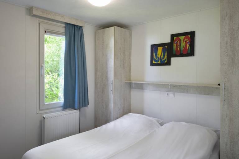 Family-friendly beautiful chalet with yard, terrace & heated pool | Close to the beach | Pets are welcome — photo 5