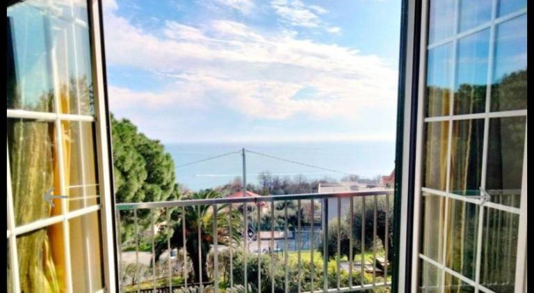 Apartment | Next to the beach | Pets allowed in Arenzano