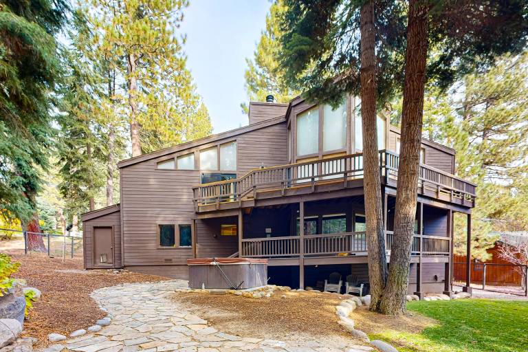 House  Donner Lake